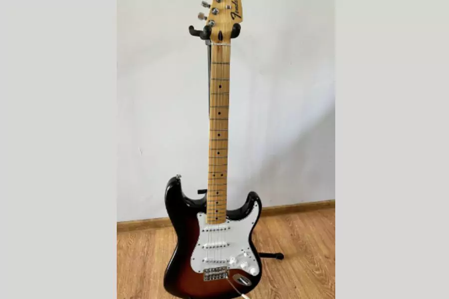 Gitara elektryczna Fender Stratocaster