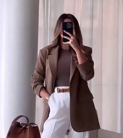 .Stylowa francuska marynarka w jednolitym kolorze